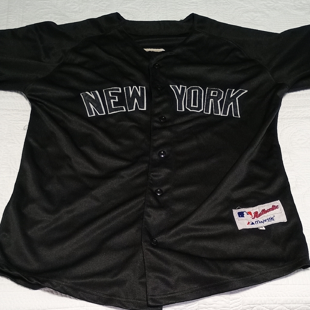 Black Athletic Shorts With Patch - image 6